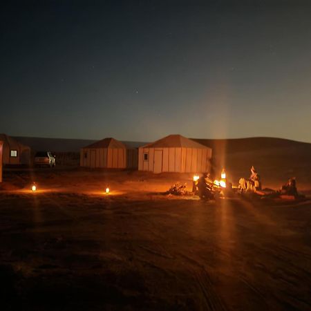 מלון Foum Zguid Bivouac Cote-Iriki מראה חיצוני תמונה
