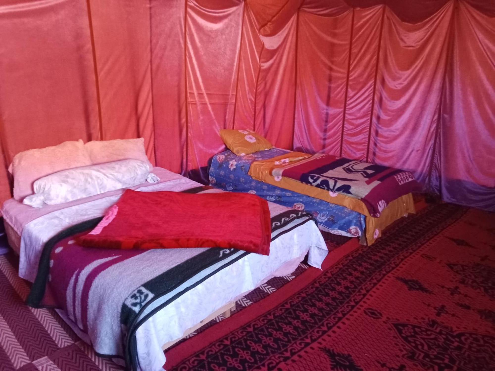 מלון Foum Zguid Bivouac Cote-Iriki מראה חיצוני תמונה